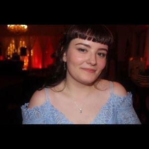 Meet your Posher, Alyson